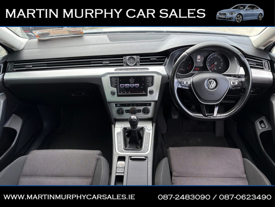 2017 Volkswagen Passat - image 11