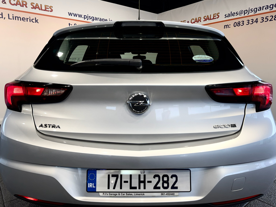 2017 Opel Astra - image 6