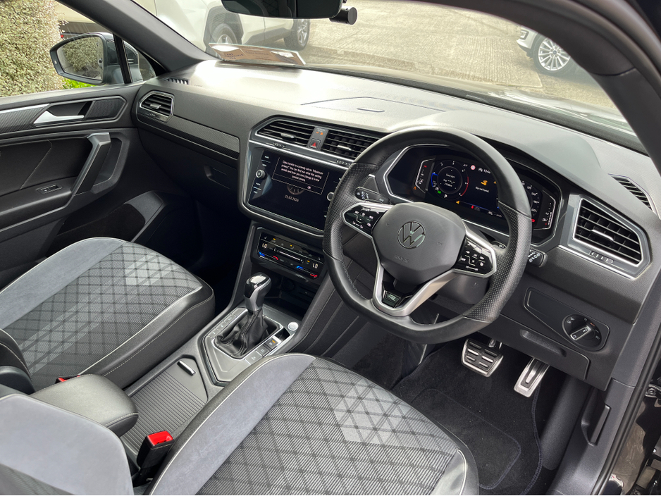 2023 Volkswagen Tiguan Allspace - image 19