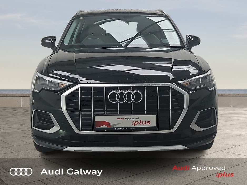 2023 Audi Q3 - image 2