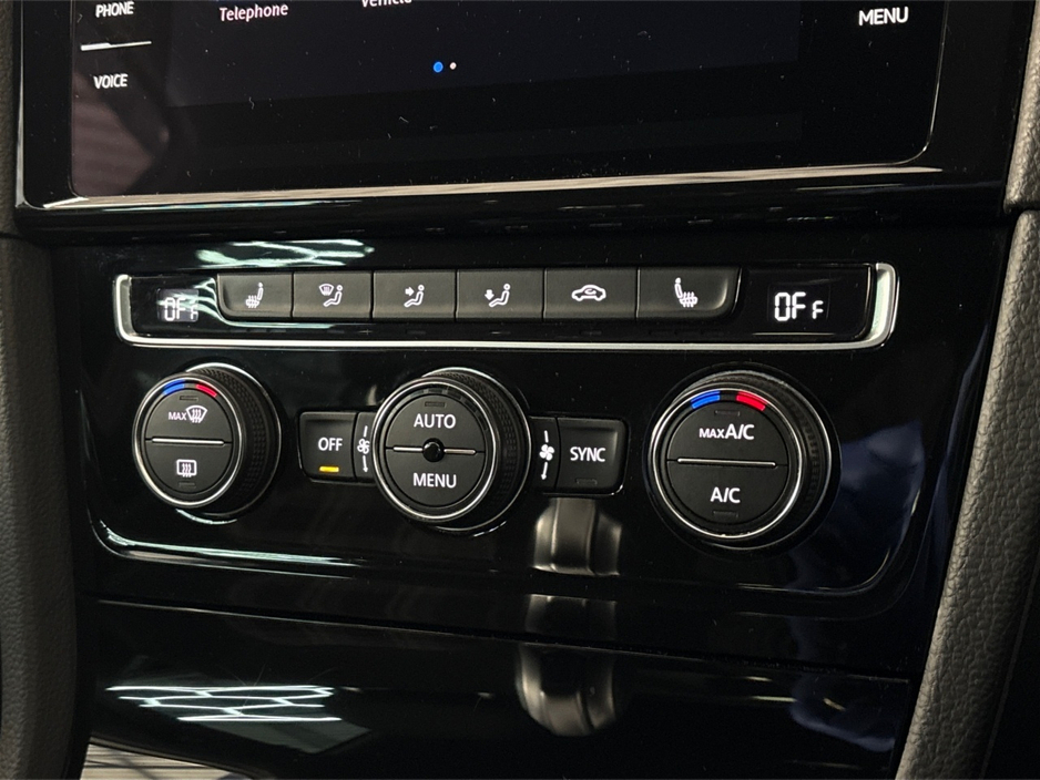 2019 Volkswagen Golf 2.0 TDI GTD DSG**DIGITAL DASH**TOUCH SCREEN MEDIA DISPLAY**REVERSE CAMERA**PARKING SENSORS**FRONT HEATED SEATS**DRIVE MODES**DUAL CLIMATE CONTROL**UPGRADED ALLOYS**KEYLESS START**FINANCE AVAILABLE** €24,995