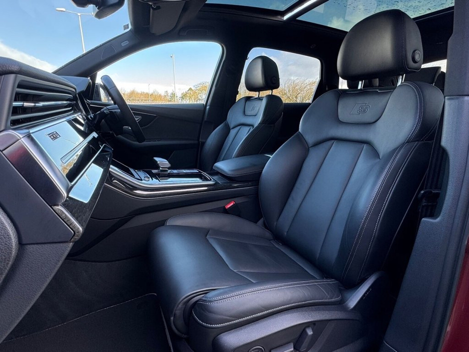 2021 Audi Q7 - image 9