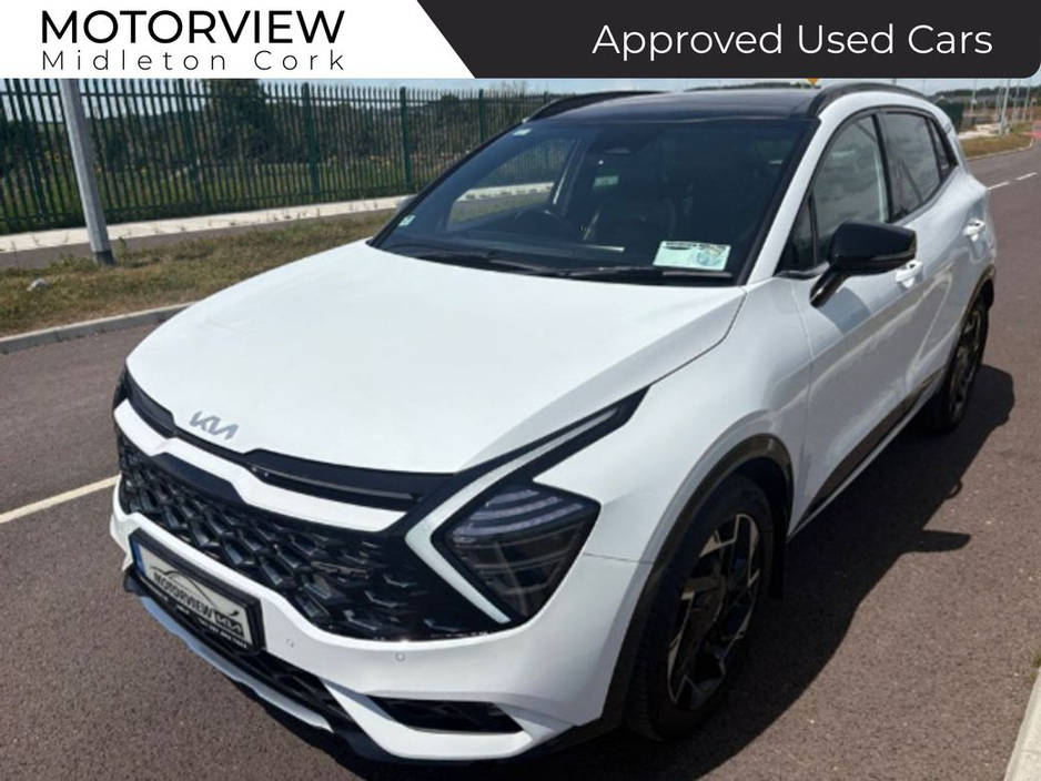 2022 Kia Sportage - image 2