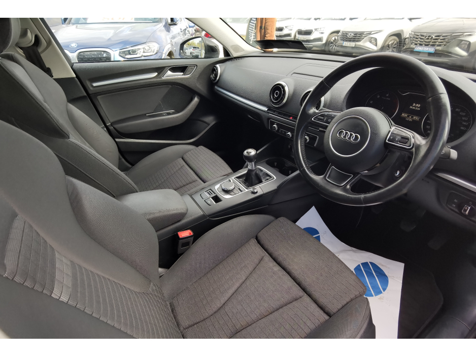 2015 Audi A3 - image 8