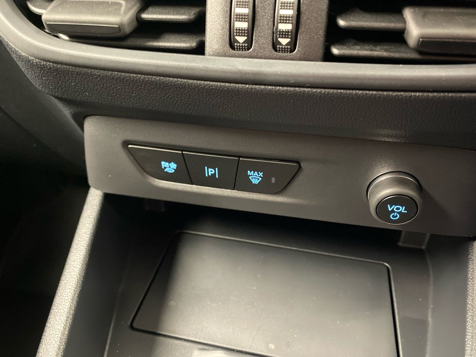 2026 Ford Transit Courier - image 16