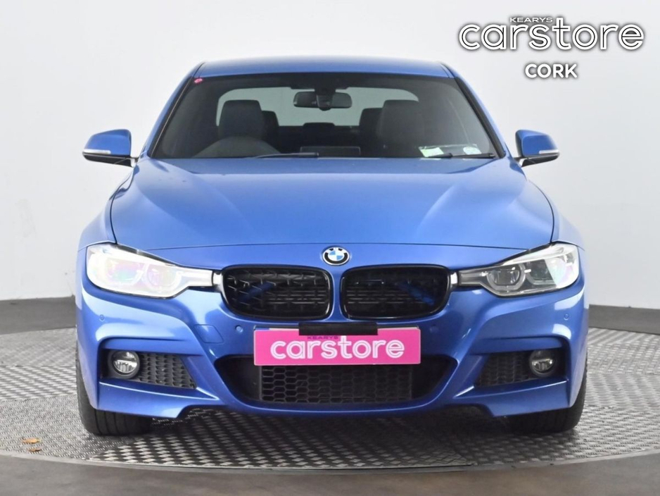 2016 BMW 3 Series - image 8