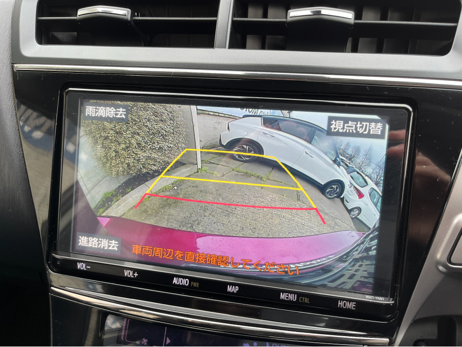 2019 Toyota Prius Alpha - image 20