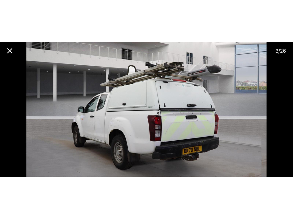 2020 Isuzu D-MAX - image 3