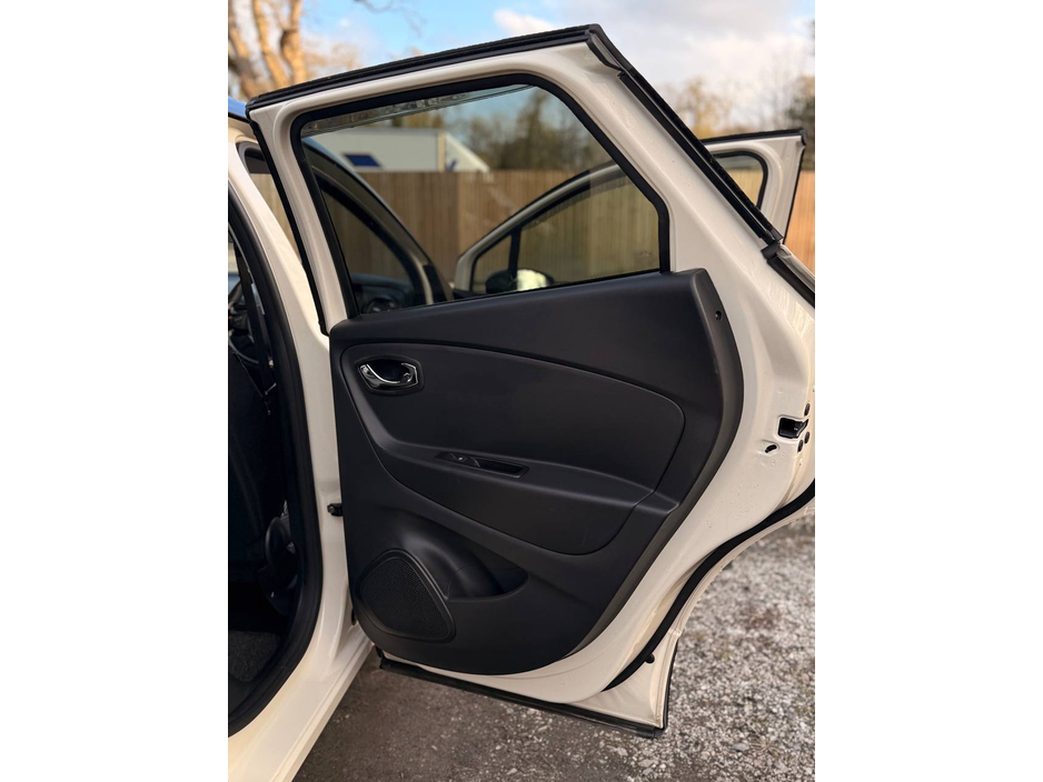 2016 Renault Captur - image 30