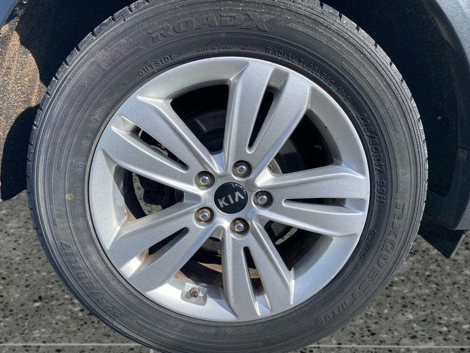 2017 Kia Sportage - image 7