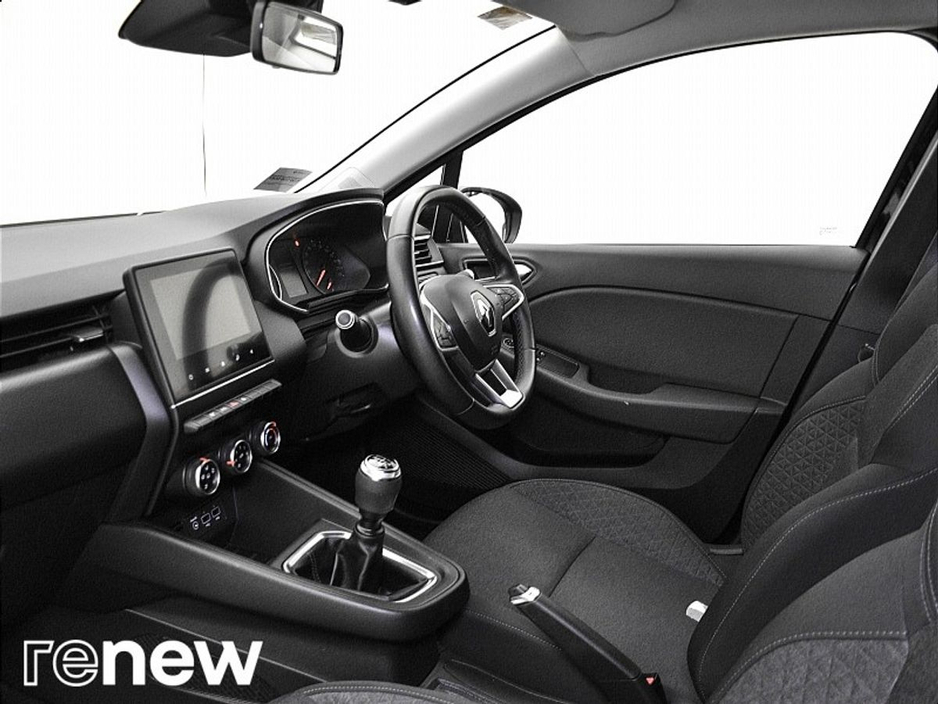 2022 Renault Clio - image 5