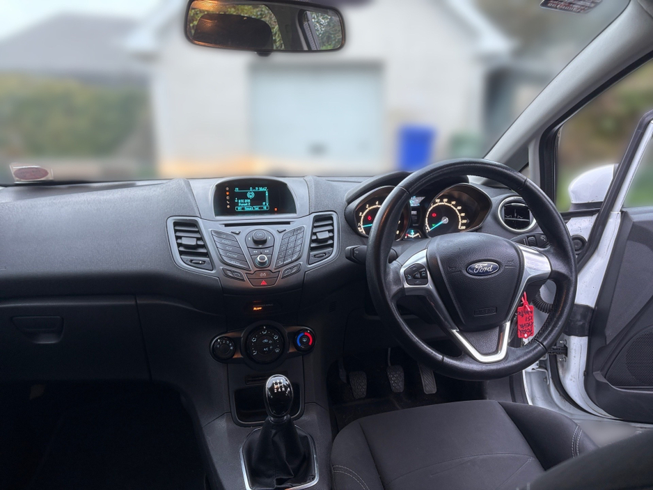 2015 Ford Fiesta MCA ZETEC 1.25 60PS M5 4DR €8,500