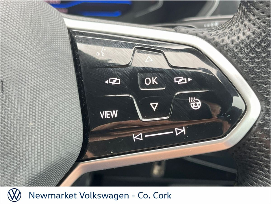 2021 Volkswagen Tiguan - image 42