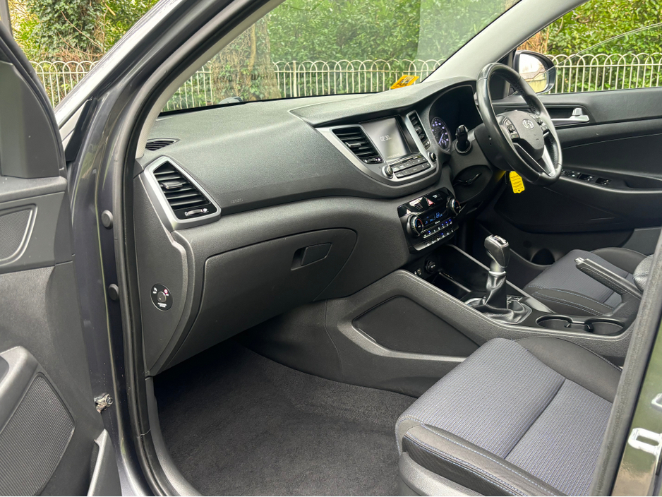 2017 Hyundai Tucson - image 7