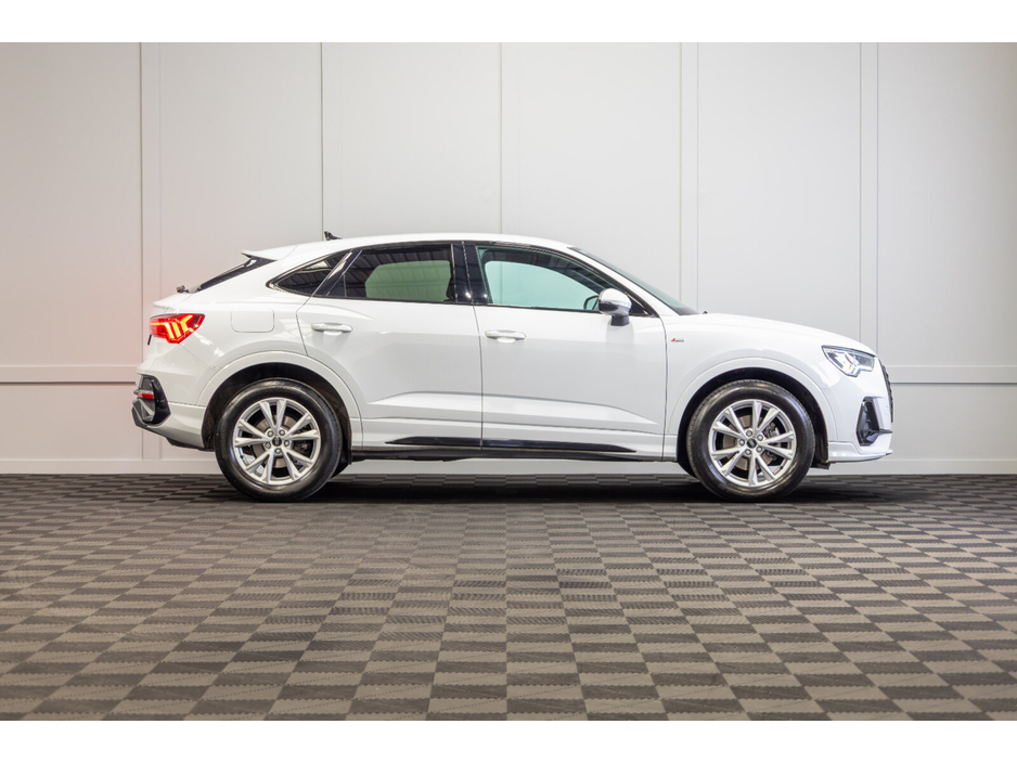 2025 Audi Q3 - image 6