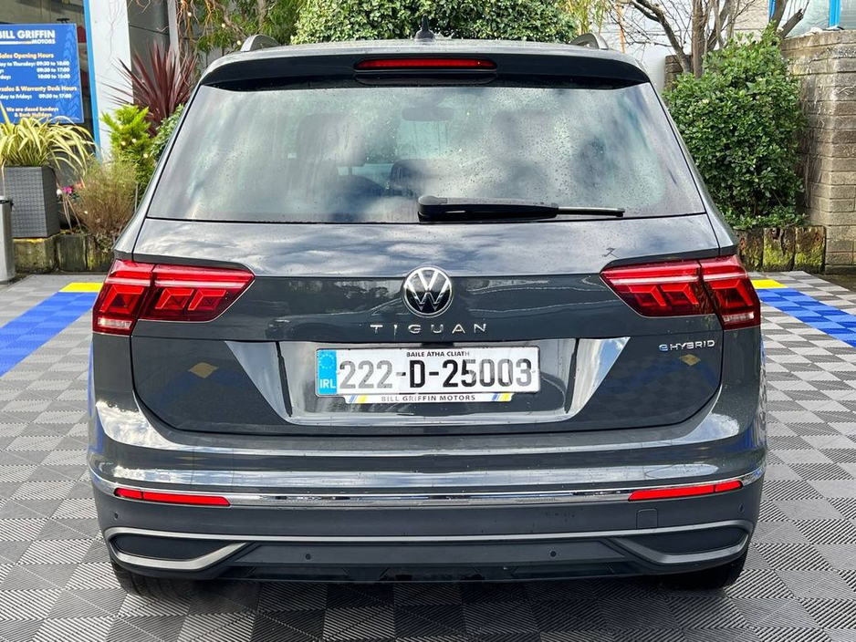 2022 Volkswagen Tiguan LIFE 1.4 TSI PLUG-IN HYBRID // FULL SERVICE HISTORY // APPLE CARPLAY/ANDROID AUTO // ADAPTIVE CRUISE CONTROL €28,950