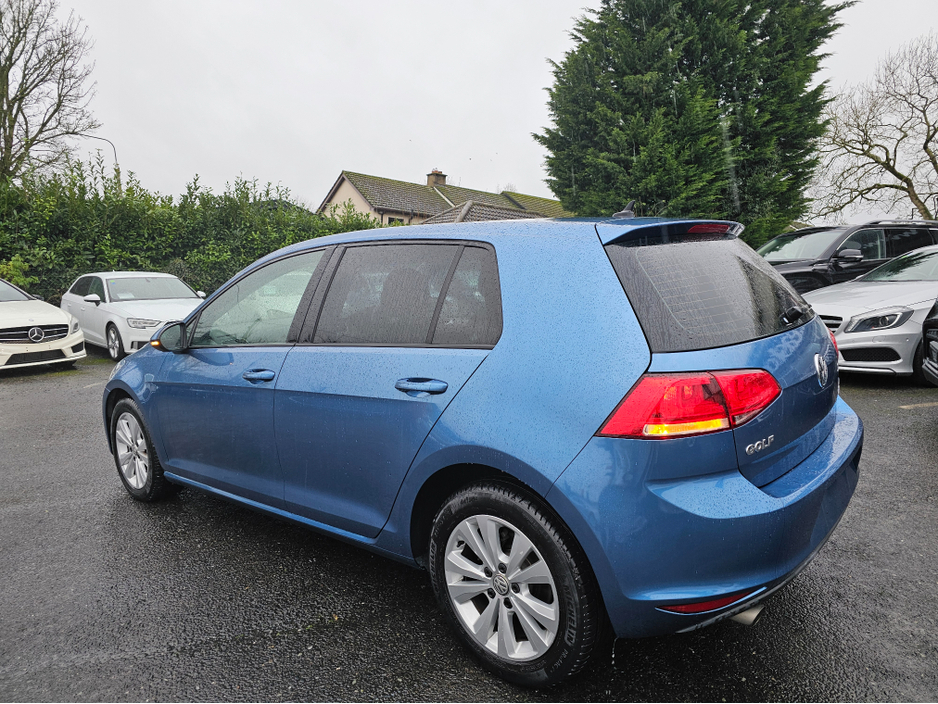 2014 Volkswagen Golf - image 10