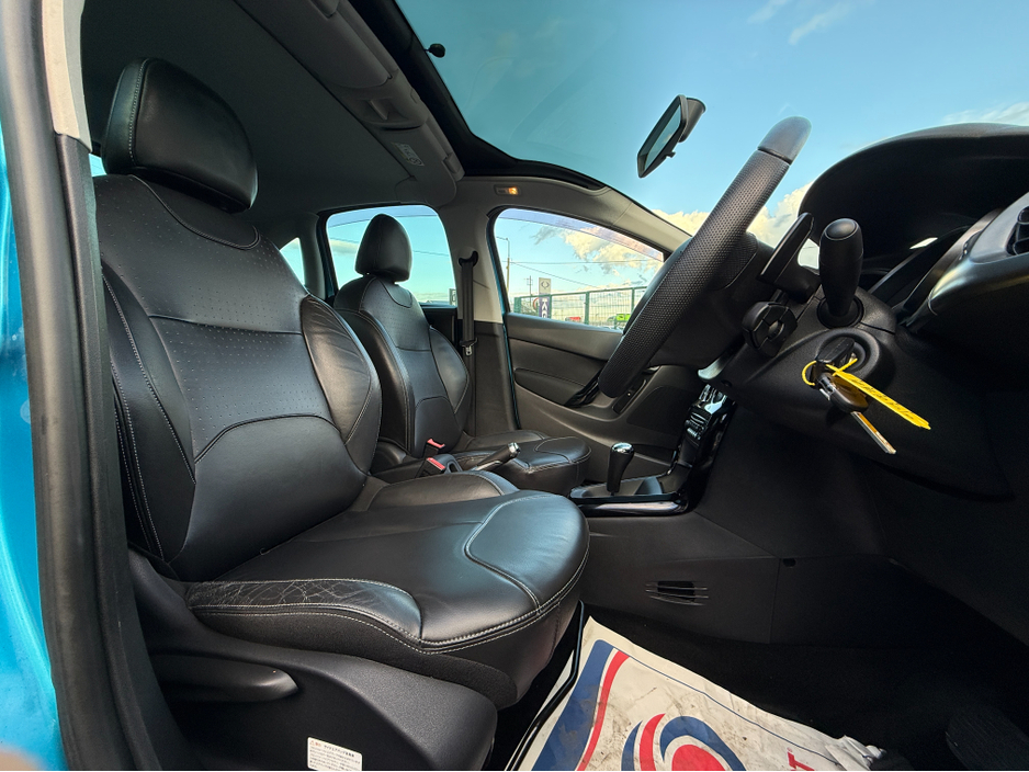 2017 Citroen C3 - image 11