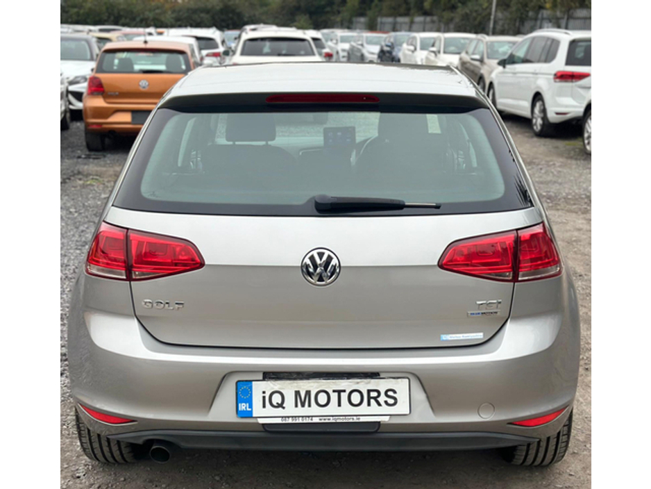 2013 Volkswagen Golf - image 6