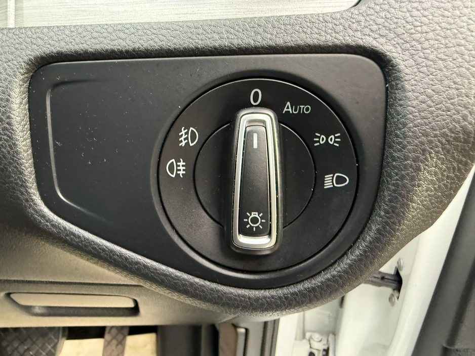 2016 Volkswagen Golf  €15,590