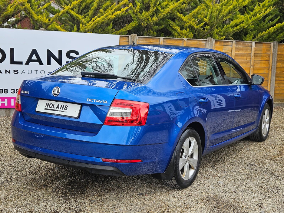 2020 Skoda Octavia - image 7
