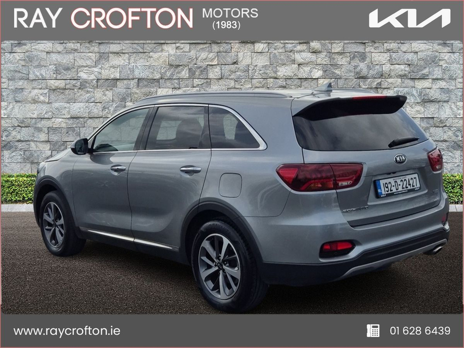 2019 Kia Sorento - image 3