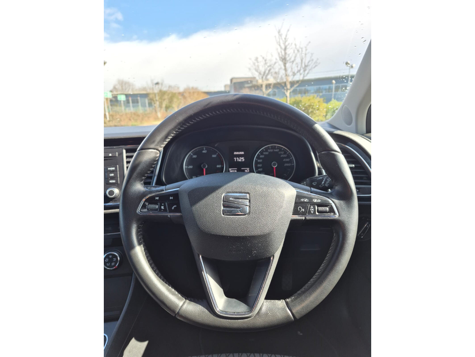 2015 SEAT Leon - image 19