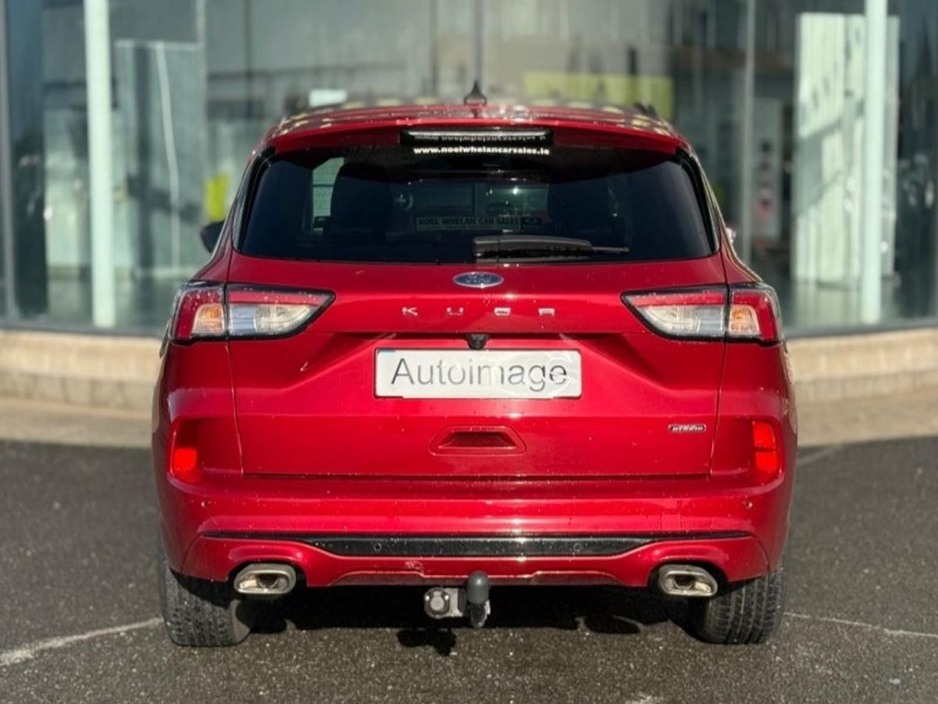 2022 Ford Kuga - image 14