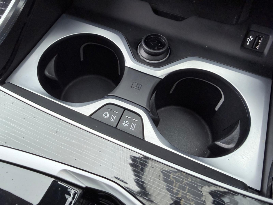 2024 BMW X5 - image 6