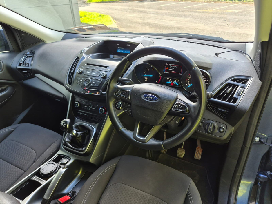 2019 Ford Kuga - image 17