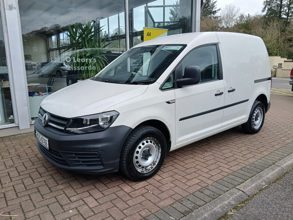 2019 Volkswagen Caddy - image 2