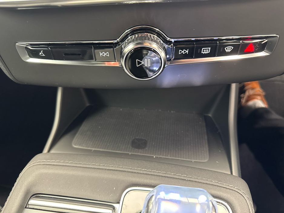 2026 Volvo XC90 - image 21