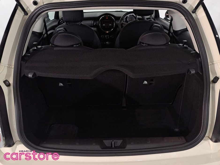 2017 MINI Hatch ONE D XN12 2 DR €14,480