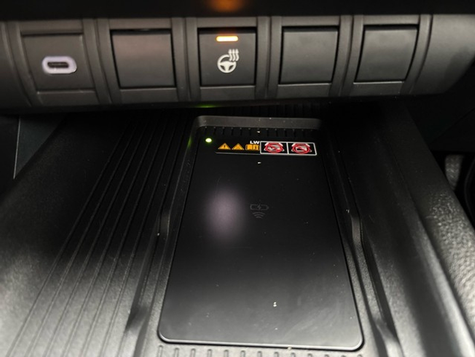 2025 Toyota C-HR - image 17