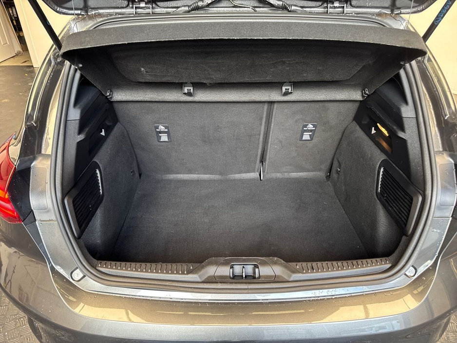 2025 Ford Focus - image 9