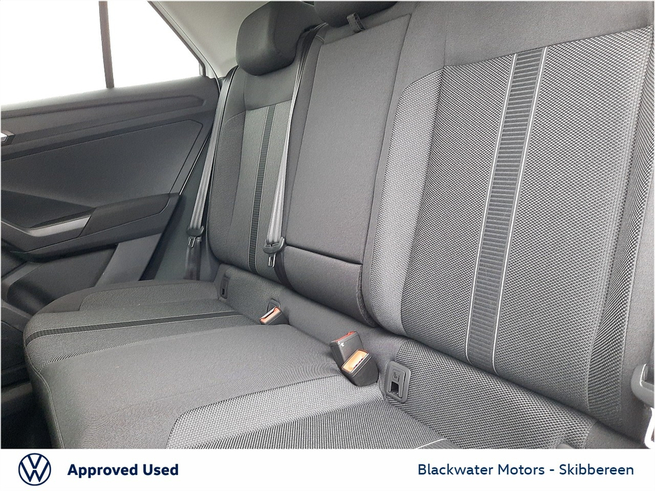 2026 Volkswagen T-Roc - image 7