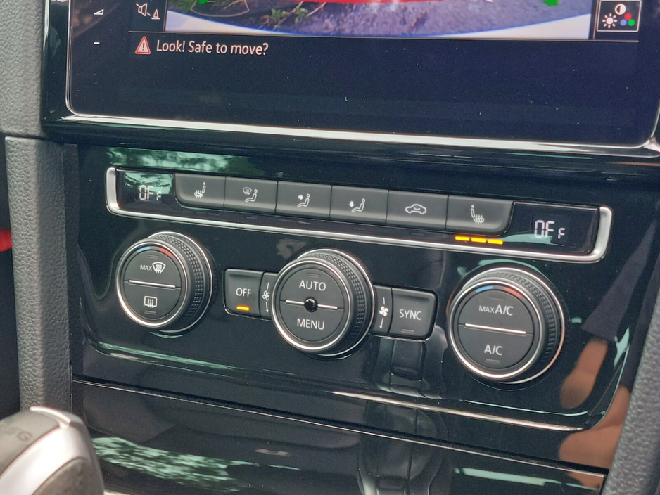 2017 Volkswagen Golf 2.0 TSI 5DR DSG 300HP 4MOTION R €29,995