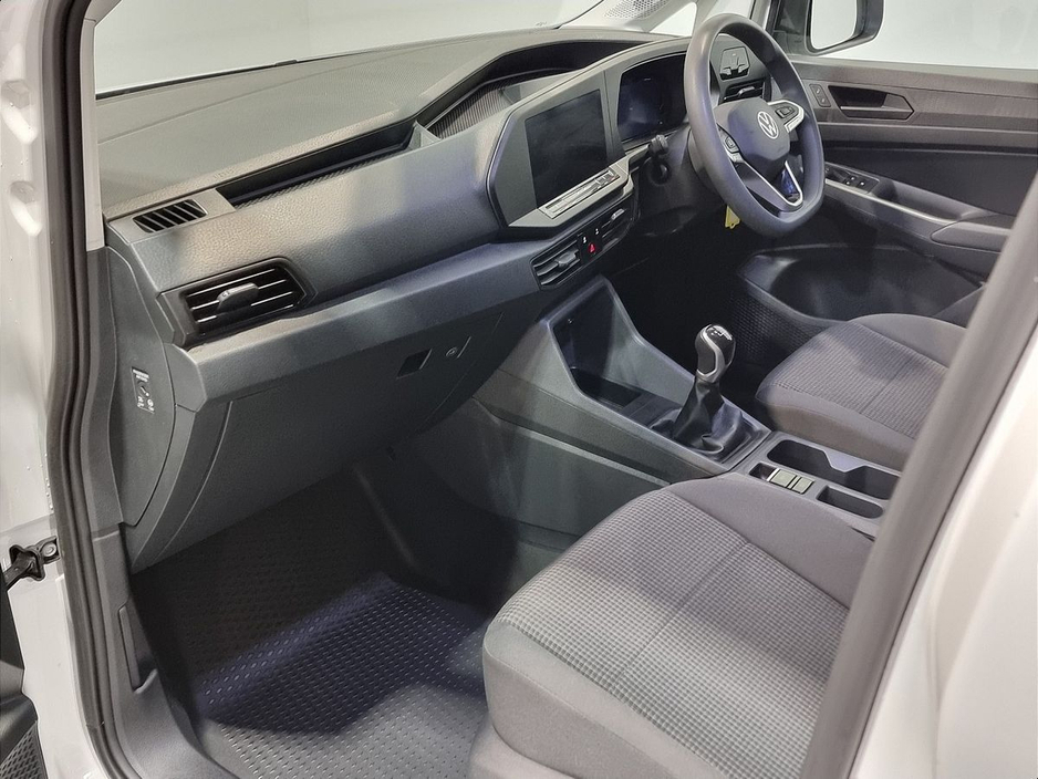2025 Volkswagen Caddy - image 21