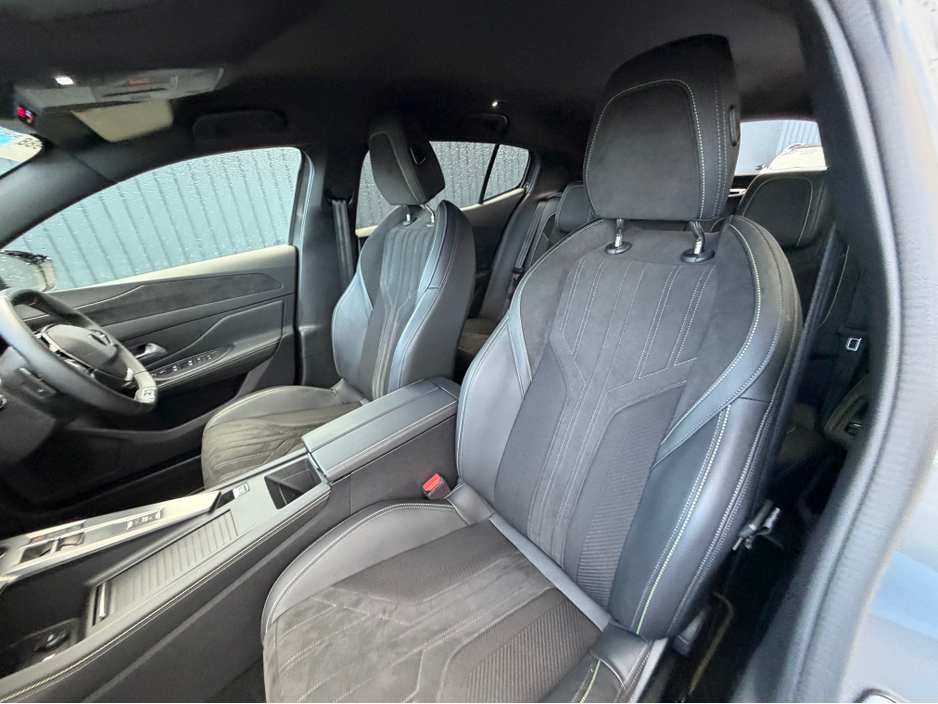 2024 Peugeot 408 - image 39