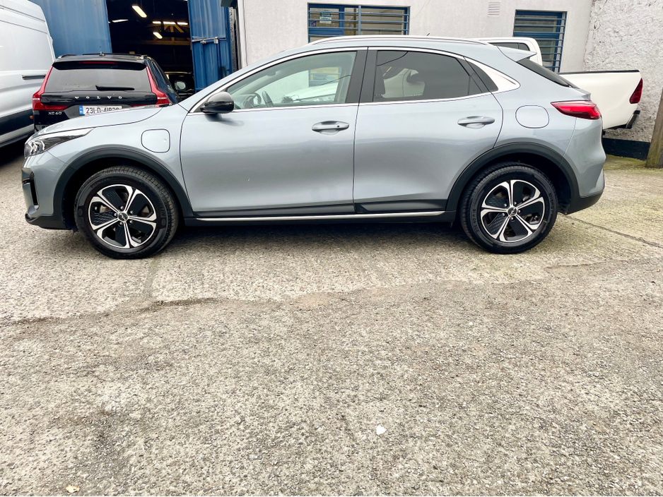 2024 Kia XCeed - image 31