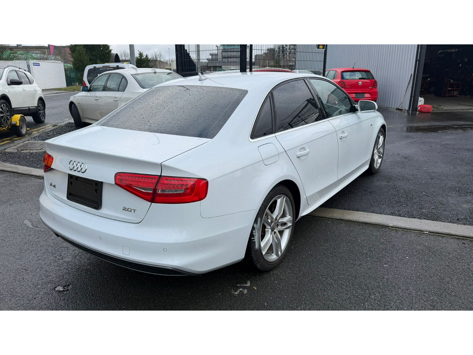 2014 Audi A4 2.0 TFSI 221BHP S TR. QU. S LINE AVANT €14,999