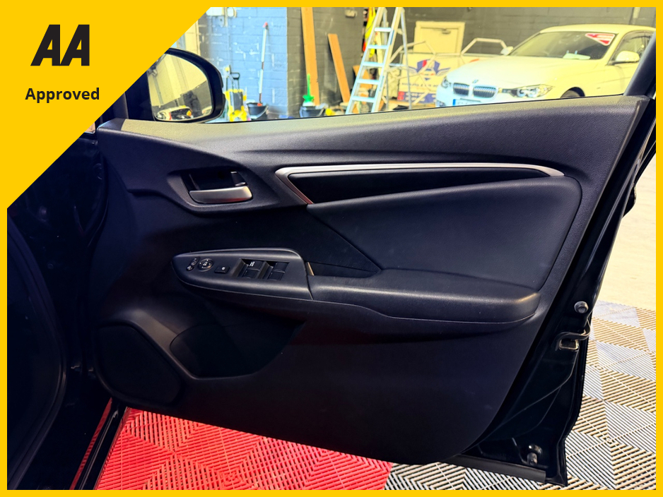 2017 Honda Fit - image 14