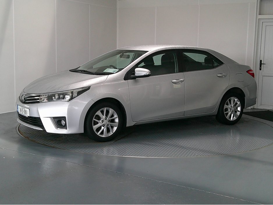 2014 Toyota Corolla - image 3