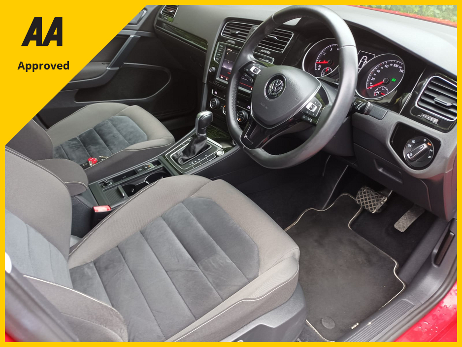 2016 Volkswagen Golf 1.4 TSI AUTOMATIC HIGHLINE 17" SPORTS ALLOYS REVERSE CAMERA AUTO HEADLIGHTS FACTORY IMMOBILISER KEYLESS ENTRY MULTI-FUNCTION STEERING WHEEL AUTO HOLD HANDBRAKE ONLY 40,150Kms 4 NEW TYRES NCT ROADT €16,995