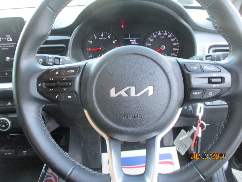 2023 Kia Stonic - image 24