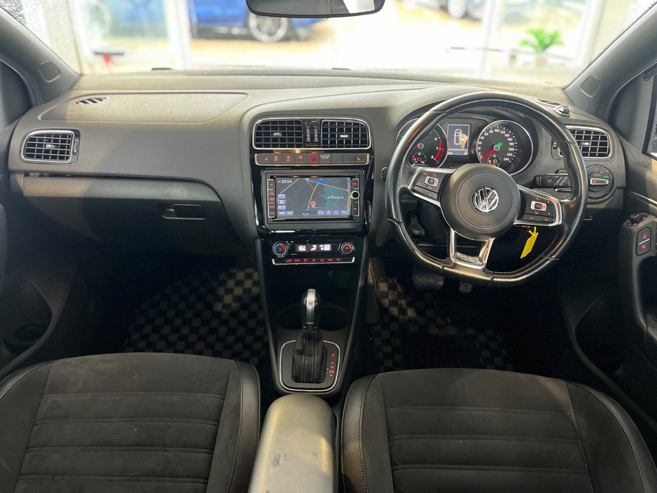 2017 Volkswagen Polo - image 15