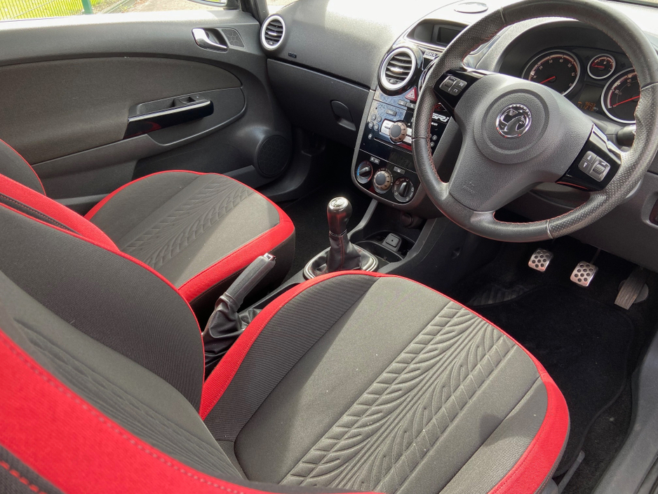 2013 Opel Corsa - image 2