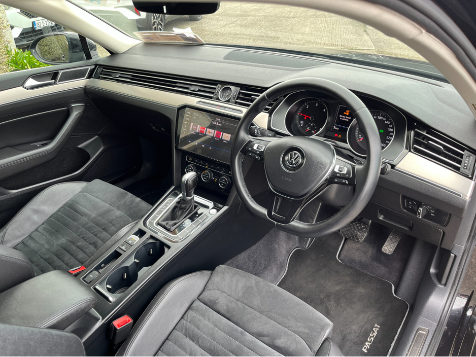 2019 Volkswagen Passat - image 15