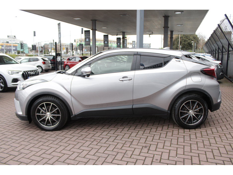 2018 Toyota C-HR - image 7
