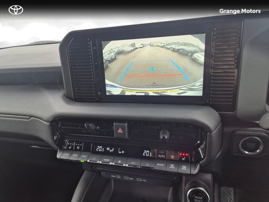 2025 Toyota Landcruiser - image 12